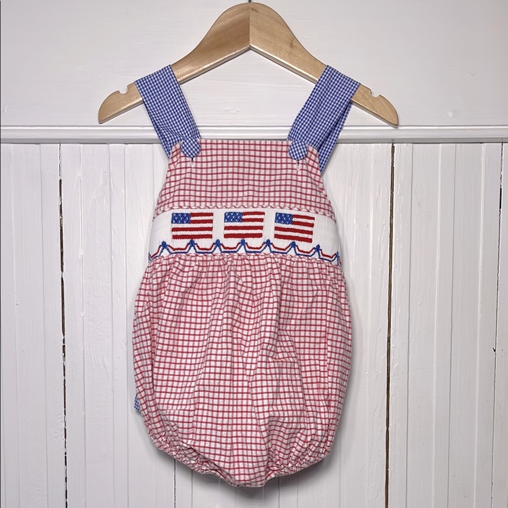 CLASSIC WHIMSY EUC Smocked USA Flag Red White Blue Cross Back Ruffle Bubble